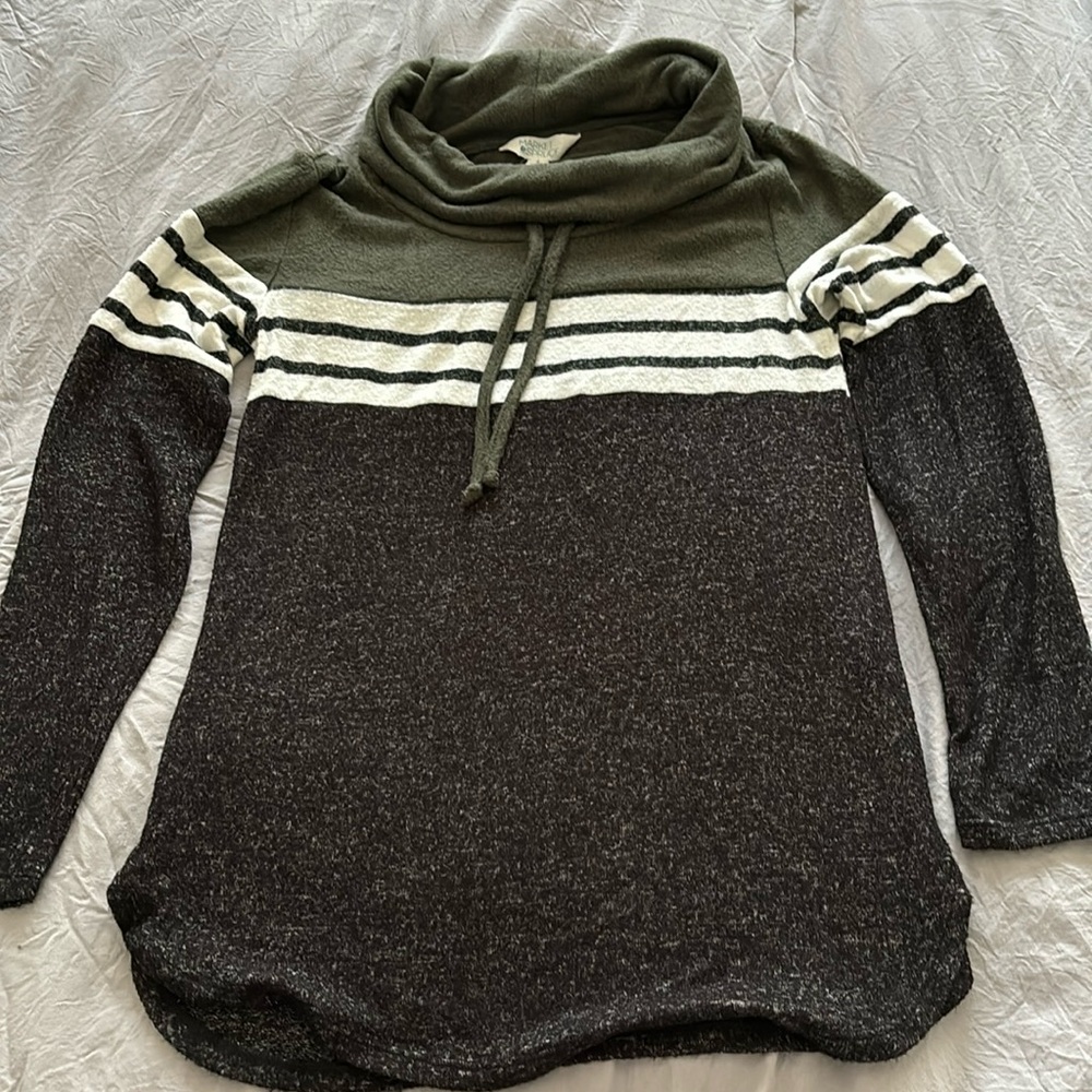 Market and Spruce cowl neck lightweight sweater